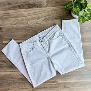 New York & Company Blue Stretch Skinny Jeans -  Sits‎ at Waist - Size 6